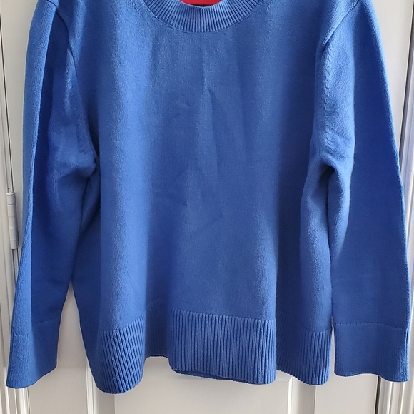 Banana Republic Ladies Crew Sweater - Picture 1 of 4